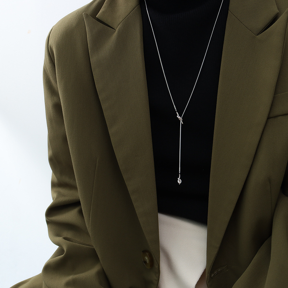 Picture of Korean-style geometric design heart-shaped knotted tassel adjustable sweater chain niche 18K gold plated necklace jewelry M045