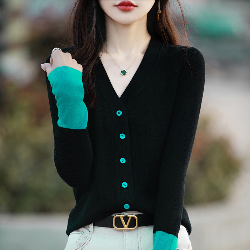 Picture of 2024 Autumn and Winter New V-neck Contrast Color Knitted Cardigan Women's High-end Sense Stitching Loose All-match Elegant Top