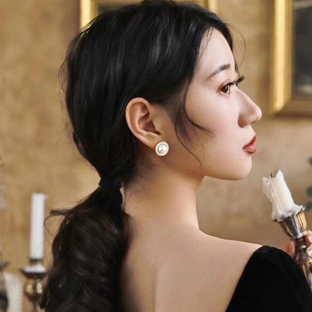 Picture of Zhuji Pearl Earrings S925 Sterling Silver Needle Fritillaria poached egg Pearl 9-10mm Earrings Earrings Wholesale Women