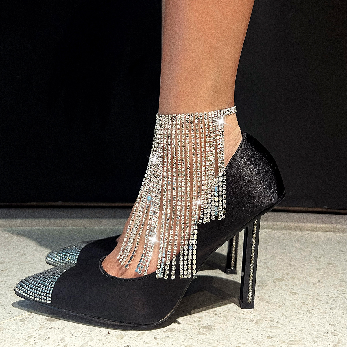 Picture of Cross-border Hot Rhinestone Tassel Foot Chain European and American Light Luxury Full Diamond Sexy Exaggerated High Heels Accessories Shoe Chain Foot Accessories