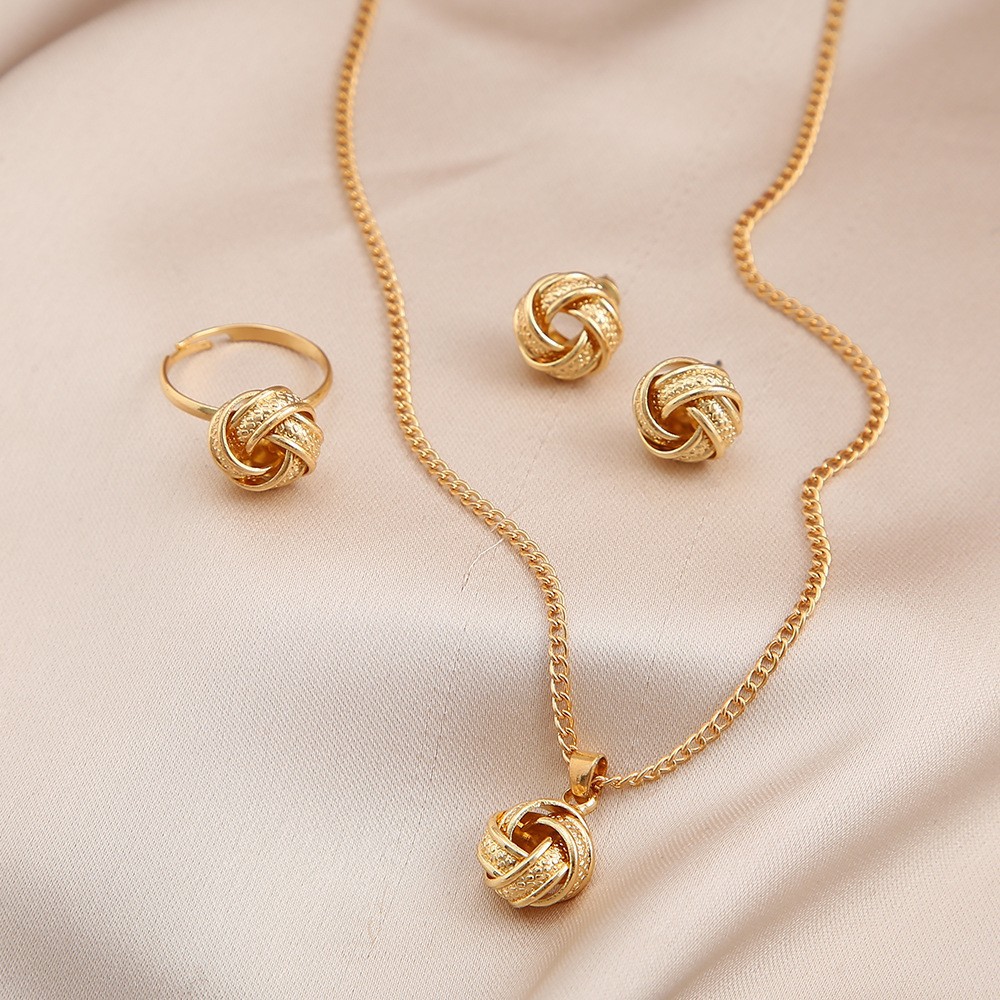 Picture of Cross-border European and American New Pendant Jewelry Necklace Temperament Design Sense Light Luxury Earrings Necklace Imitation Pearl Jewelry suit