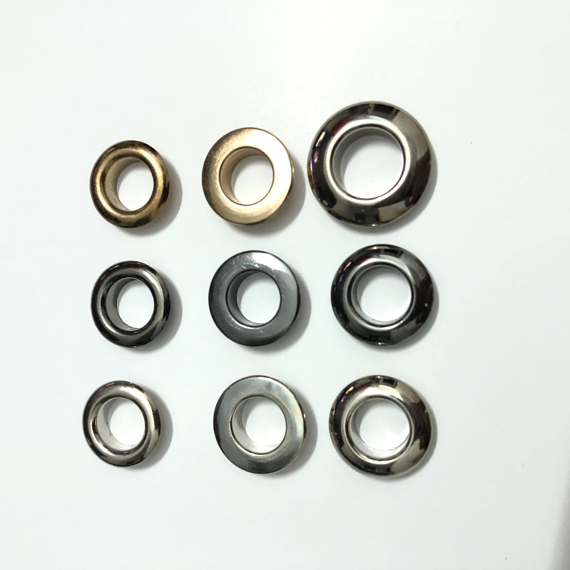 Copper eyelet buckle air eyelet hollow claw buckle rivet canvas raincoat bag buckle factory outlet