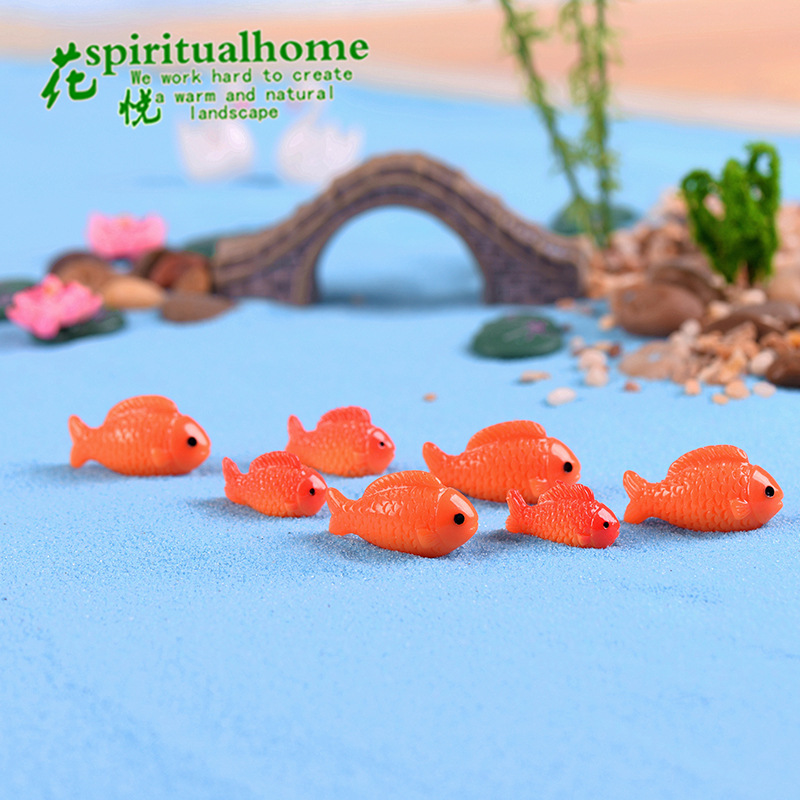 Picture of Micro-Landscape Simulation size red koi fish tank Ocean Beach landscaping resin creative decorations accessories small ornaments