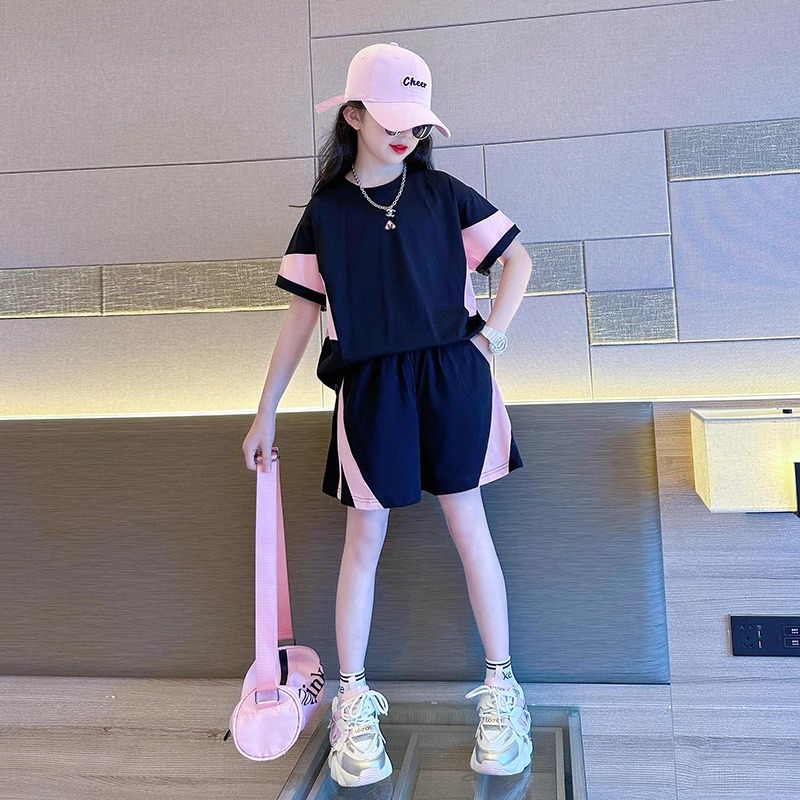 Picture of Pure Cotton Suit Girls Sports Suit Summer New Style Big Children Student Short-Sleeved Shorts Summer Two-Piece Set