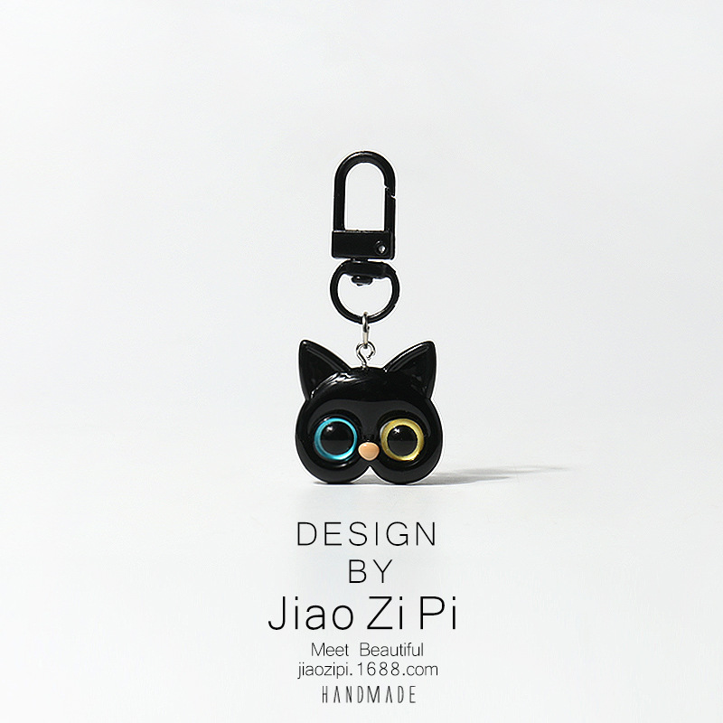 Creative Simple Black and White Different Pupil Cat Pendant Personalized Keychain All-match Daily Hanging Bag Decoration Jewelry