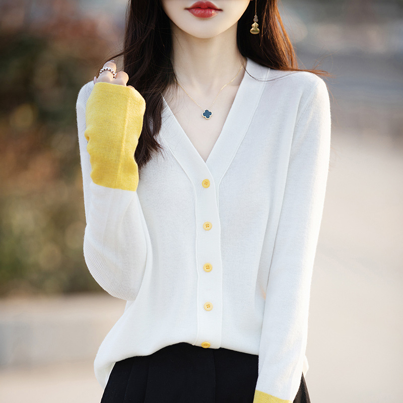 Picture of 2024 Autumn and Winter New V-neck Contrast Color Knitted Cardigan Women's High-end Sense Stitching Loose All-match Elegant Top