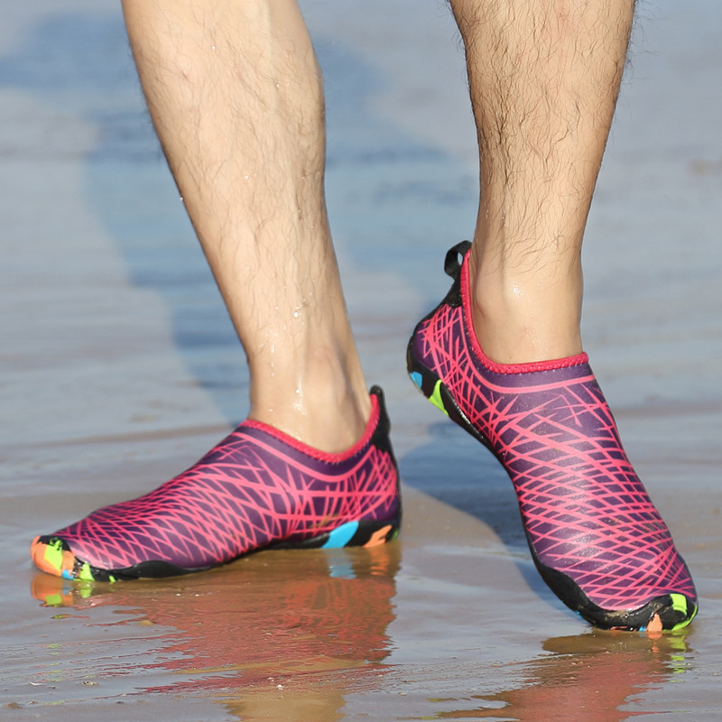New Casual Couple Beach Shoes Fitness Tracing Shoes Sports Skin Soft Sole Shoes Diving Paddling Swimming Quick-drying Shoes