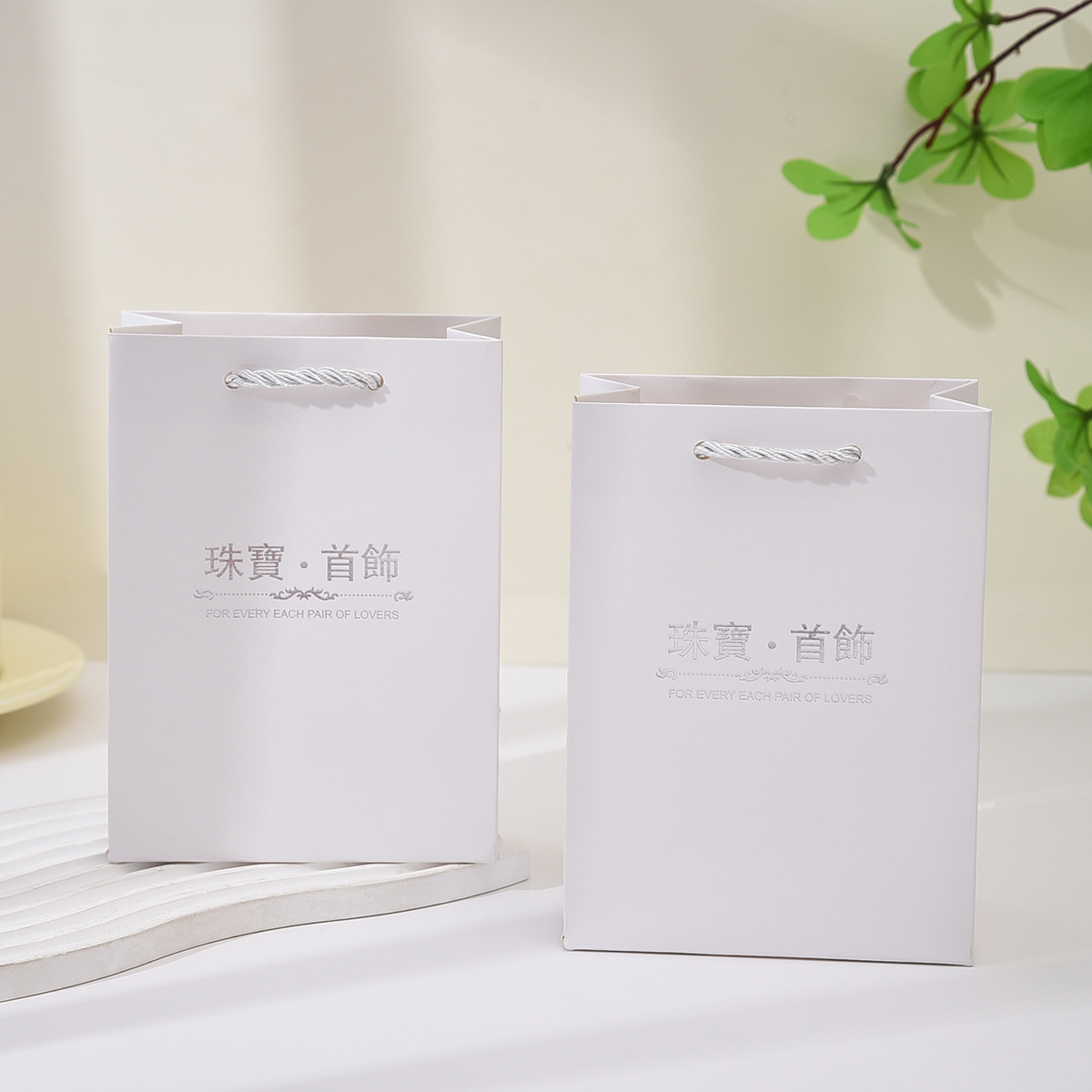 Factory wholesale jewelry box take sample bow box drawer box gift bag jewelry packaging box