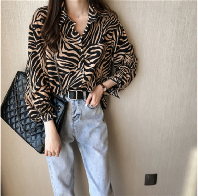Picture of 2025 Spring New Fashion Retro Long-Sleeved Stripesd Shirt Women's Loose Lazy Style Bf Shirt Jacket Top Trendy