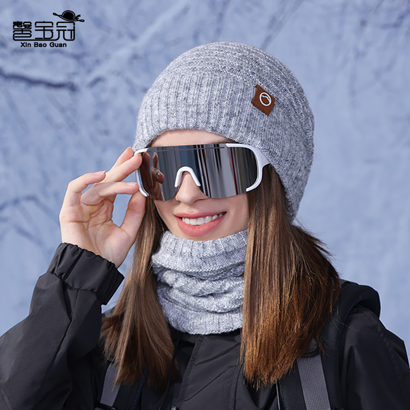 Picture of Winter two-color hat scarf two-piece outdoor cold-proof warm knitted wool hat fleece-lined ear protection cap for women