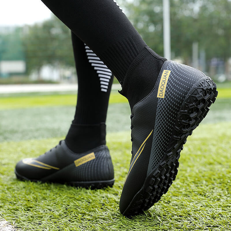 Picture of Summer and Autumn Football Shoes for Boys and Girls, High-Top Broken Nails, Long Spikes, Competition Shoes, Fashionable Sports Shoes, Football Shoes, Children's Shoes