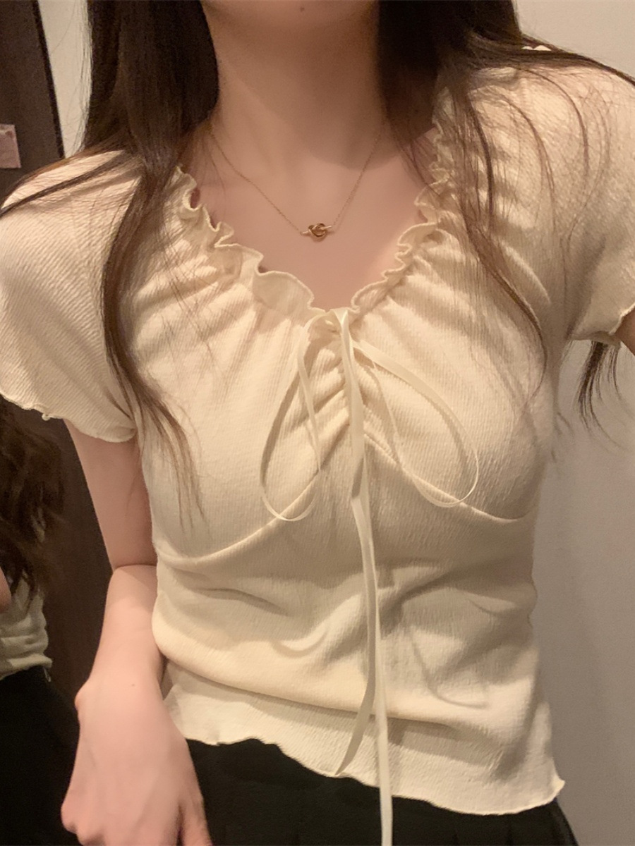 Picture of Muffled Short-sleeved T-shirt Women's 2024 New Summer Sweet and Spicy Bow Design Sense Slim-fit Short Strap Top