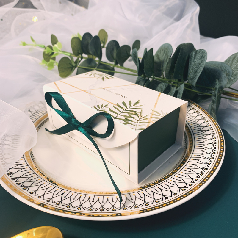 Picture of New ins Candy Box Small Mori Candy Box Western-style Wedding Candy Box Can Pack Cigarette Gift Box