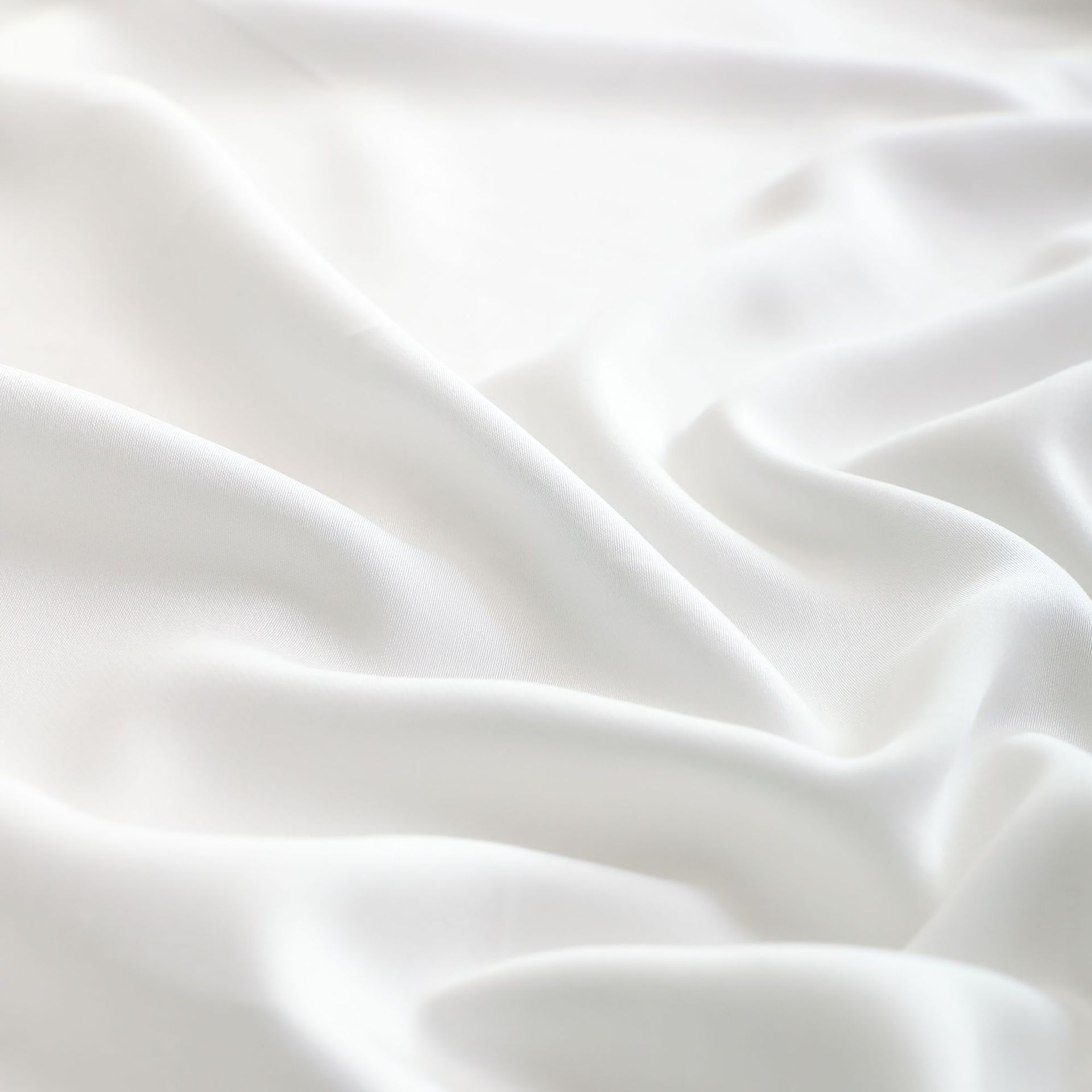 Picture of 60 Lanjing Tencel fabric solid color satin lyocell bedding fabric fabric manufacturers supply recycled fabric