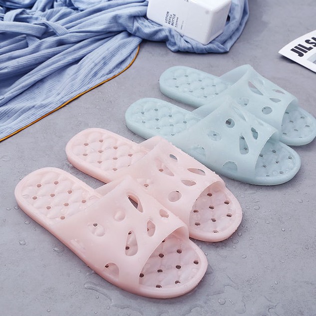 Cross-border Home Bathroom Shower Leakage Cave Transparent Shoes Flat Non-slip Hard Plastic Hollow Sandals for Men and Women