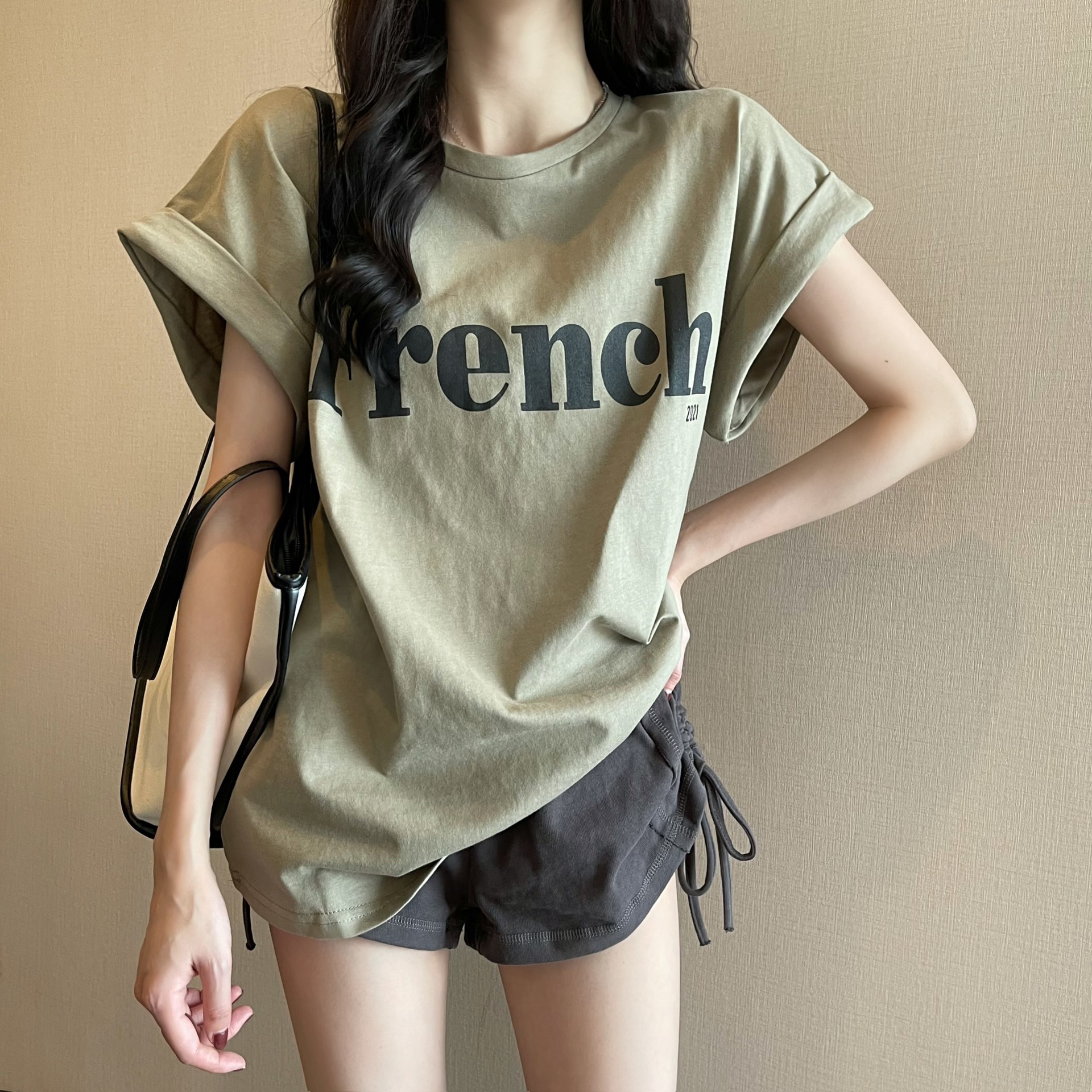 Picture of 2025 New Online Celebrity Ins Super Hot Slim Shoulder Sweet Cool Short-sleeved T-shirt Loose Women's Summer Student Top Trendy