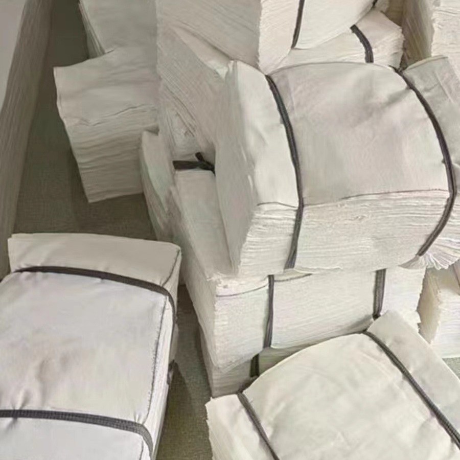 Picture of Cotton Machine Wiping Cloth Standard Size Rag Pure White Water-Absorbent Oil-Absorbing Dust-Free Industrial Pure Cotton Lint-Free Machine Wiping Cloth