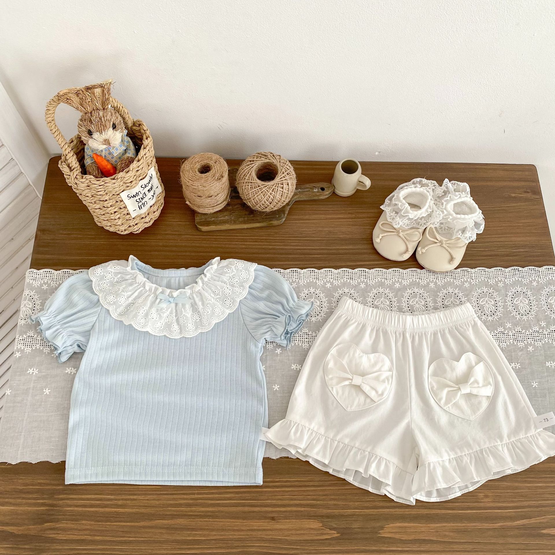 Cute Girl's Summer suit New Stylike Baby Girl's Llace Collar Short Sleeve Love Pocket Shorts Two-piece Set