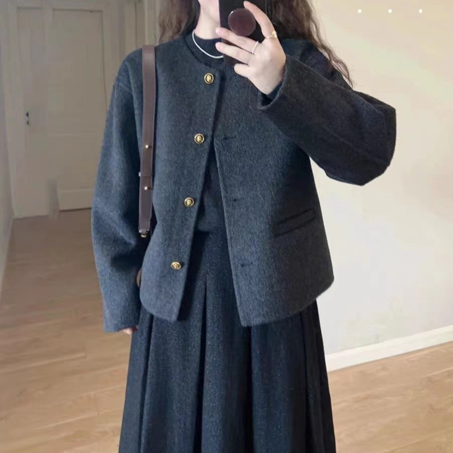 Picture of Retro gray short Chanel style woolen coat for women autumn and winter loose slimming Hepburn style gentle temperament outerwear