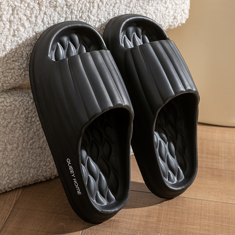 Picture of Clearance EVA slippers home odor and non-slip bathroom bathing and stepping on couple sandals wear outside in summer