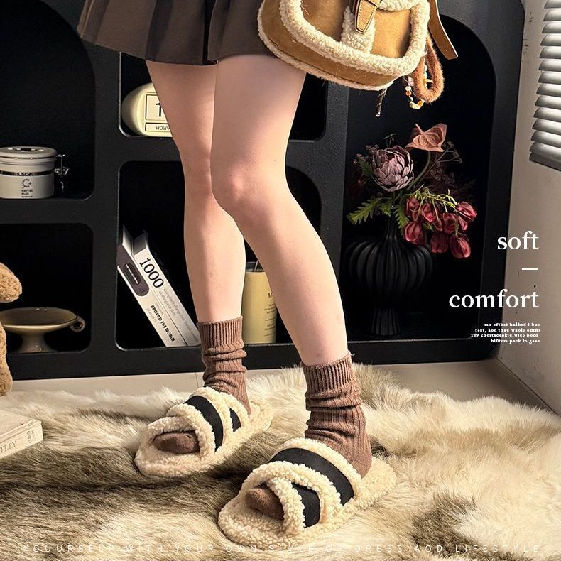 Picture of Thick-soled furry slippers for women, 2025 new autumn/winter lambswool high-end fluffy single-line cotton slippers
