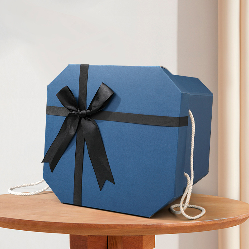 Picture of in stock Tanabata Valentine's Day gift box lipstick box holiday gift packaging carton cosmetic perfume box wholesale