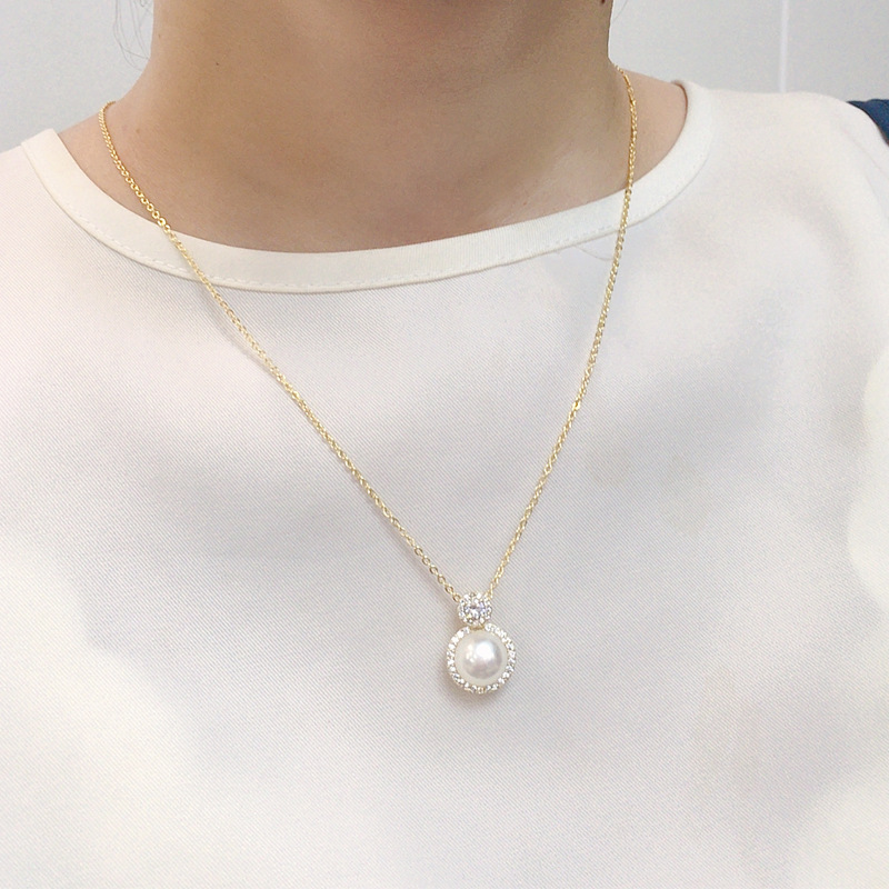 Picture of New Boutique 18K Gold Craft Princess Zircon Natural Freshwater Pearl Necklace Round Pearl Pendant