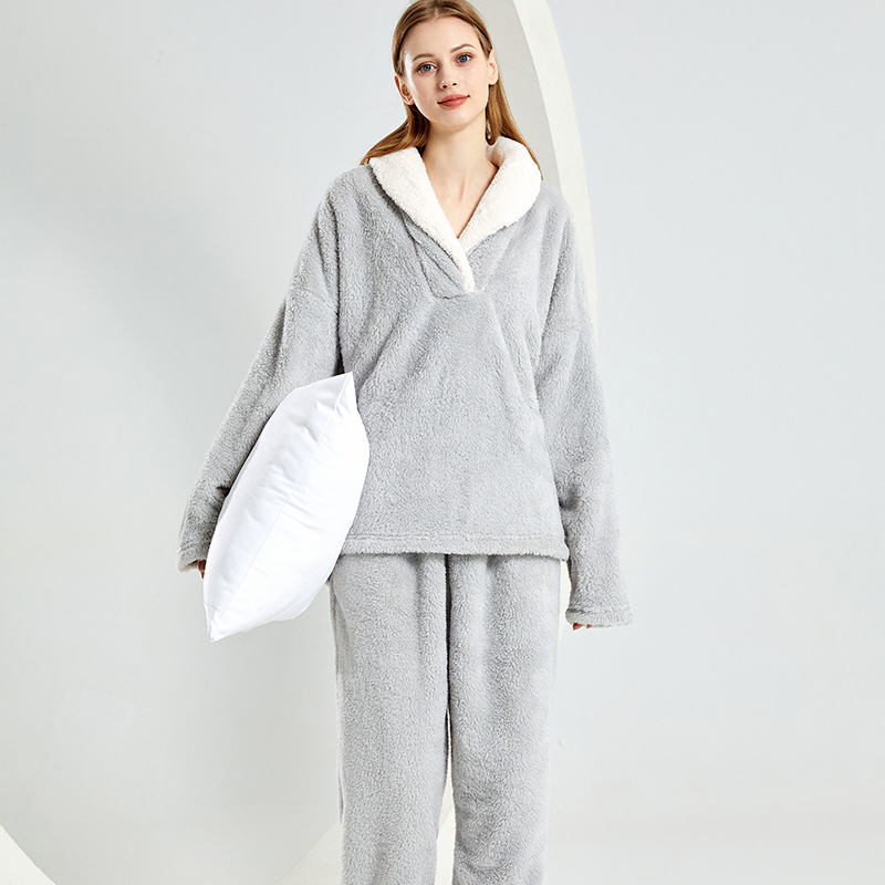 Picture of Cross-border Winter Pajamas Women's Coral Fleece Pajamas Thickened plus size Home Clothes Women's Lapel Loose Women's Pajamas suit