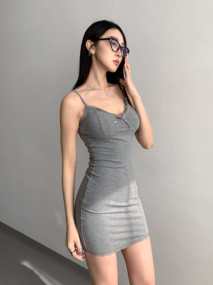 Hot Girl Lace Sling dress Women's Spring and Summer Sexy Slim-Fit Elegant Low Neck Base Hip Dress with Chest Pad