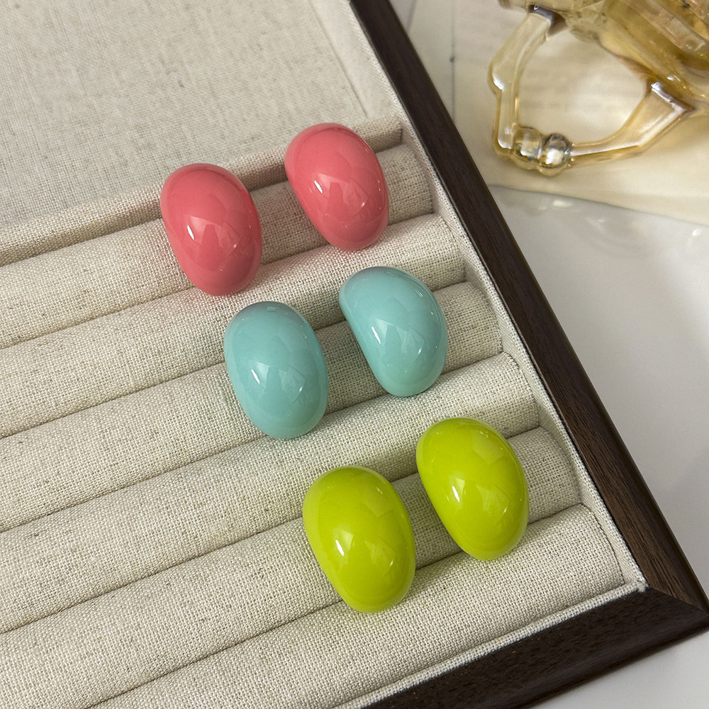 Korean style elegant Hong Kong style small C- shaped candy color acrylic earrings silver needle color Oval sweet temperament earrings for women