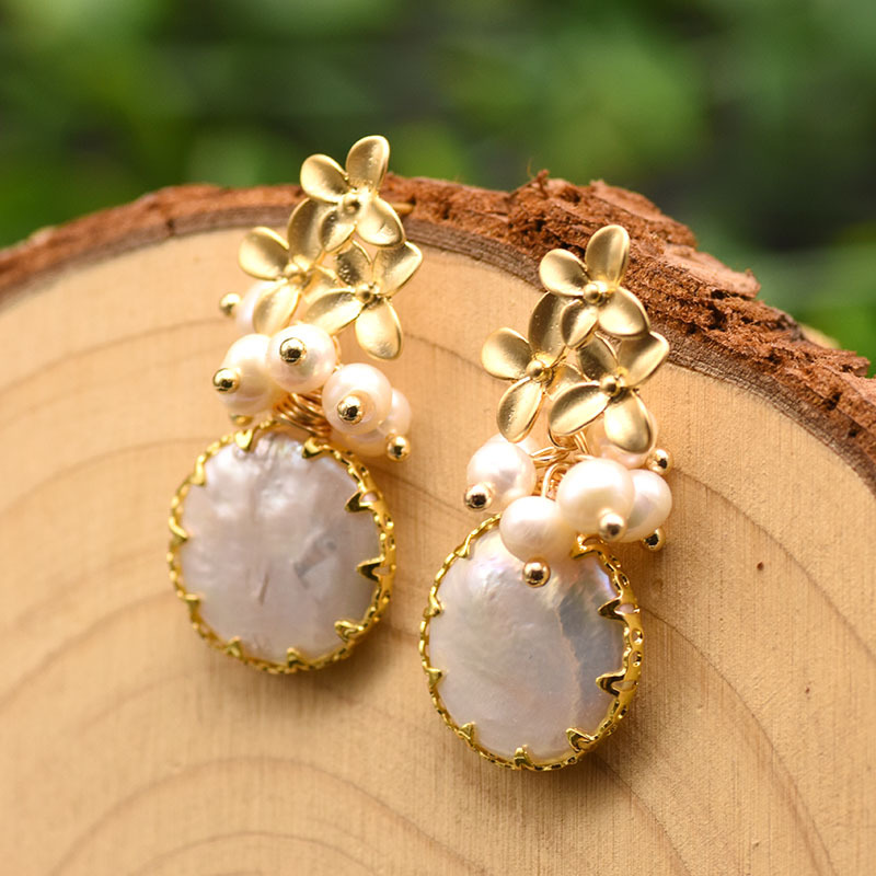 Pearl earrings high-grade 925 silver needle freshwater pearl three flower earrings European and American Design Jewelry Wholesale natural