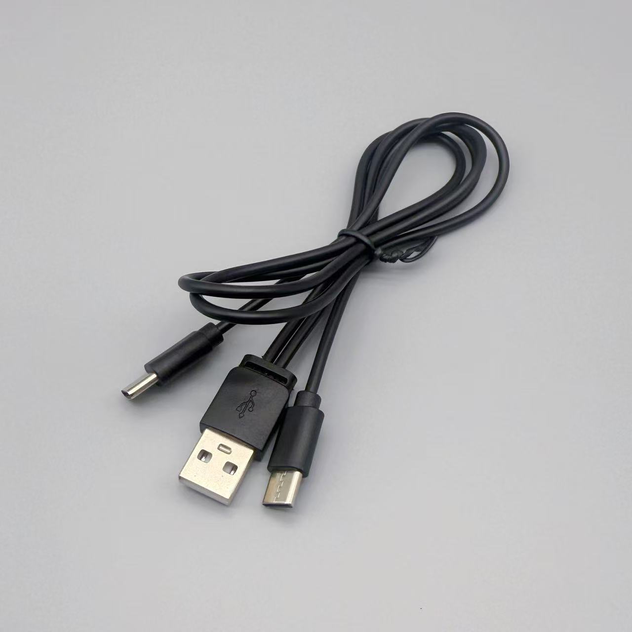 Picture of One-To-Two Data Cable, One-To-Two Dual Type-C Charging Cable, Multifunctional Two-In-One Data Cable, One-To-Two