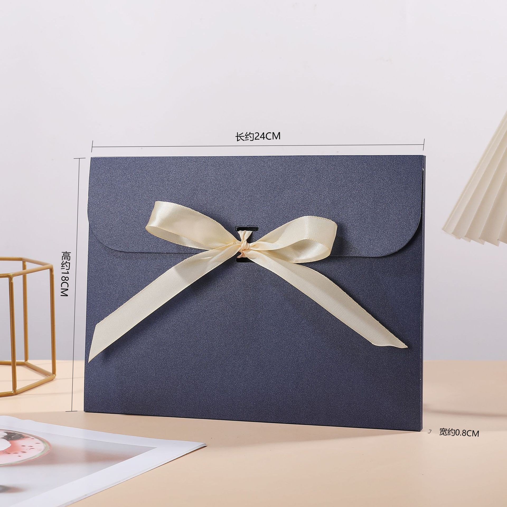 Picture of Boutique scarf gift box scarf clothing exquisite packaging box high-end holiday gifts gift box suit wholesale