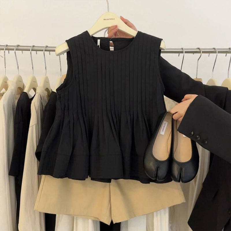 Fashionable Summer Clothes with a Complete Set of 2025 New Slim Korean Style Loose Vest Shirt Shorts Two-Piece Trendy Set