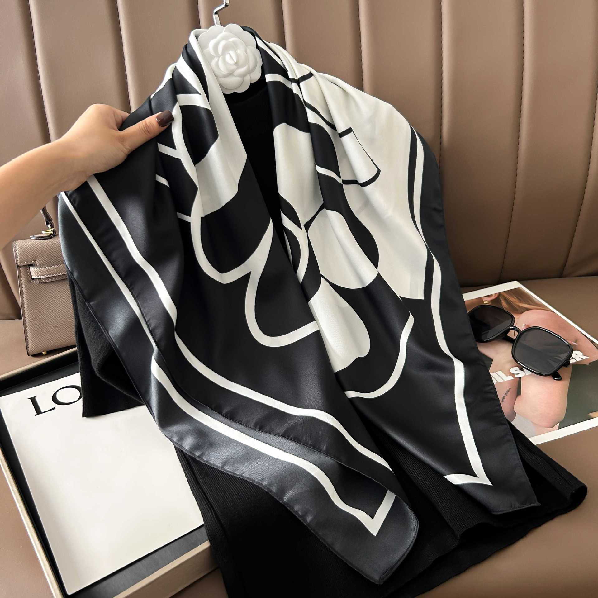 Picture of New 90cm Large Square Silk Elegant High-grade Decorative Shawl Women's Silk Scarf Fashion All-match Professional Scarf