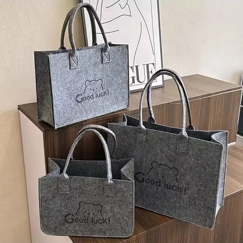 Factory Customized Commuter Felt Bag Handbag Gift Tote Bag Cute Bear Outing Felt Customization