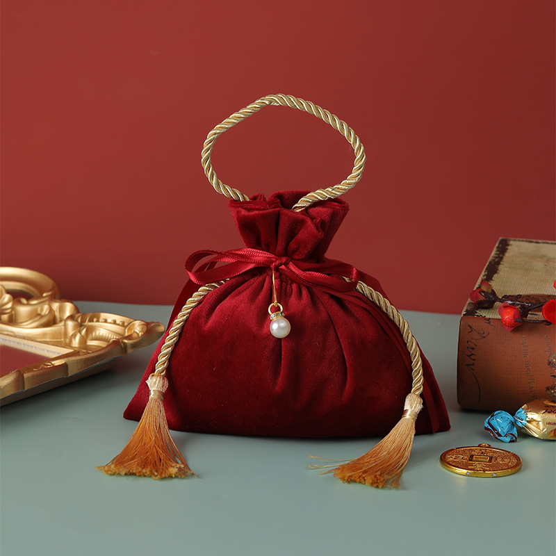 Picture of New Wedding Candy Bag Wedding Candy Bag Advanced Sense Baby Gift Box Engagement Accompanying Gift Free Folding Candy Box