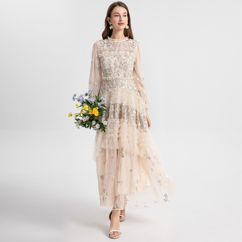 High-end luxury banquet dress dress 2024 women's clothing heavy-duty mesh embroidery fungus large pendulum layer-by-layer dress