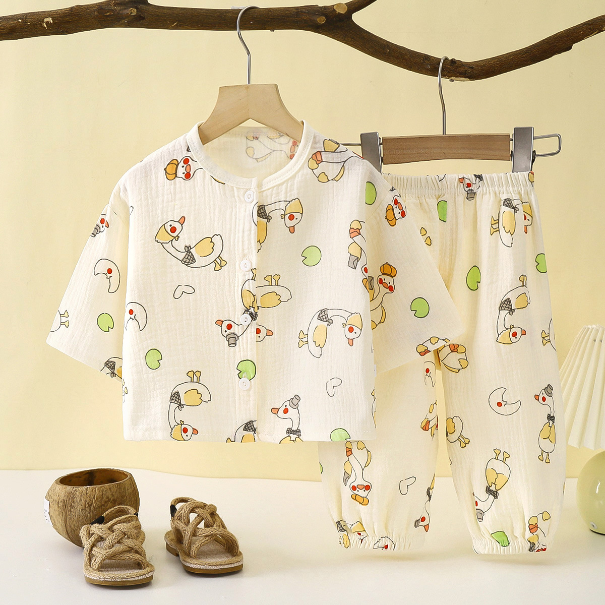 Picture of Children's thin double-layer cotton gauze boys' pajamas summer Girls' Home wear boys' long-sleeved bloomers suit