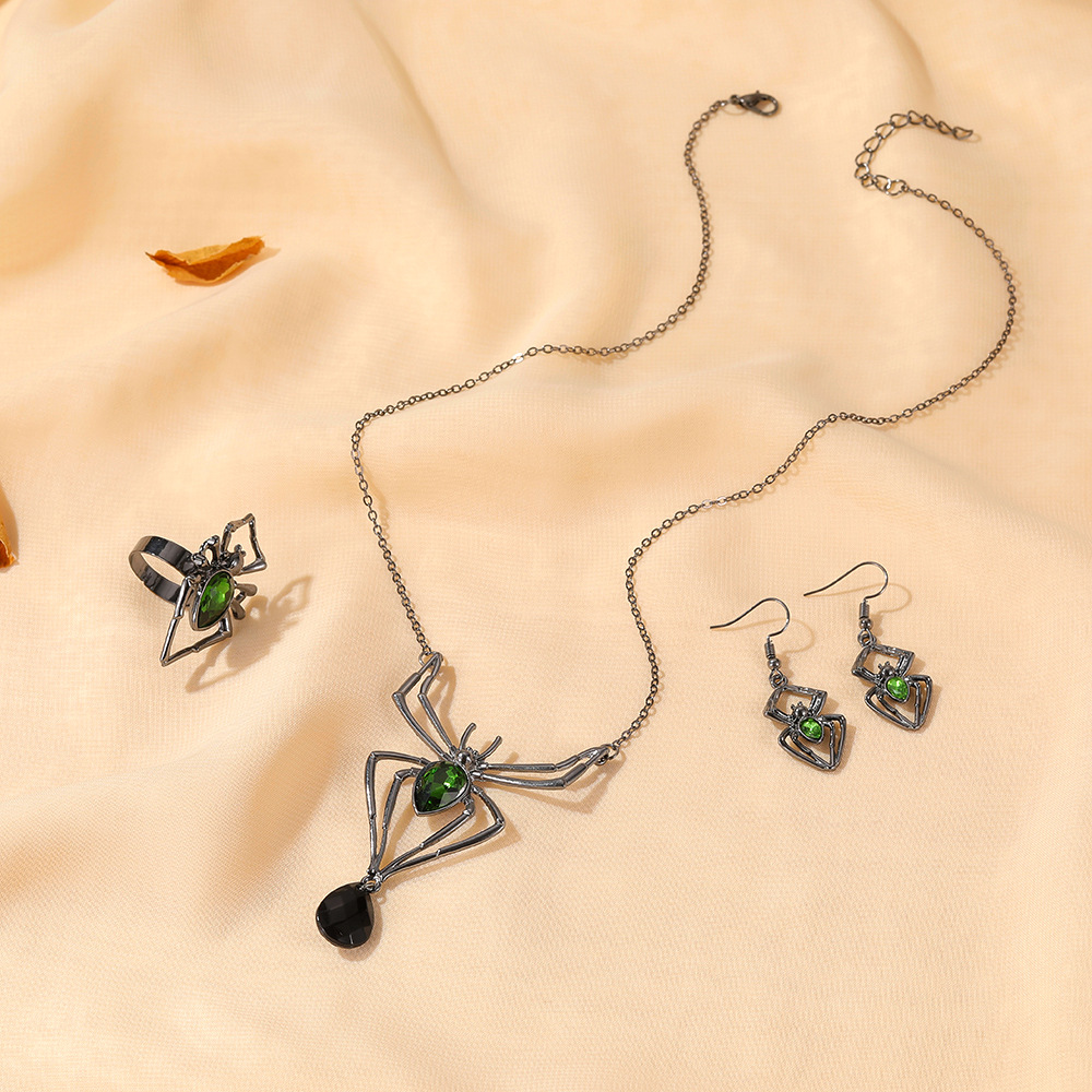 Picture of Halloween jewelry personality exaggerated three-piece spider necklace earrings ring vintage emerald suit accessories