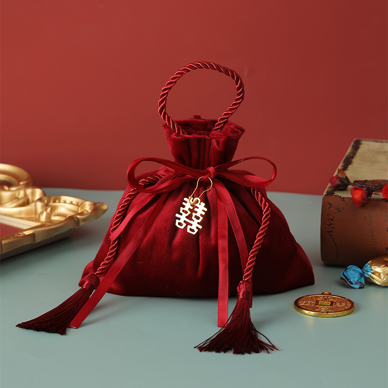 Picture of New Wedding Candy Bag Wedding Candy Bag Advanced Sense Baby Gift Box Engagement Accompanying Gift Free Folding Candy Box