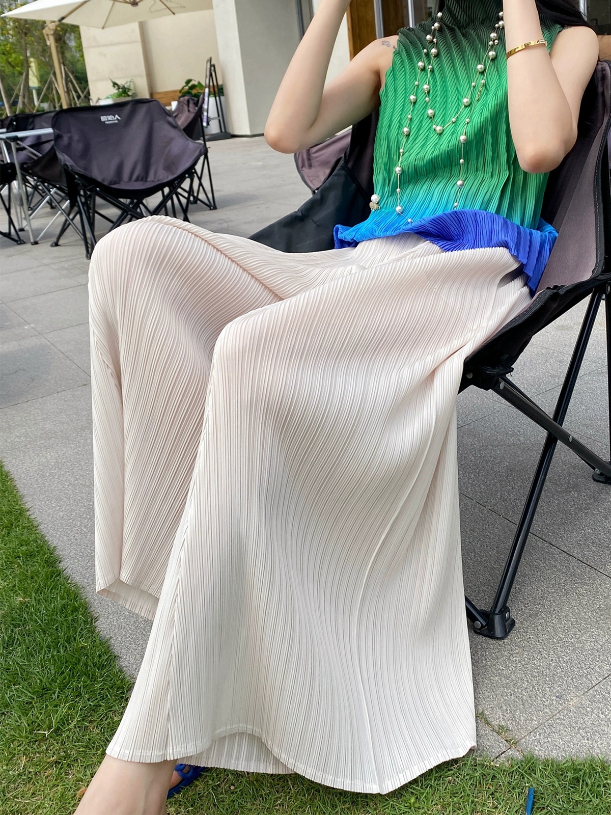 Picture of Pleated wide-leg pants for women, drape, loose, slimming, summer thin nine-point casual pants, flared pants for women, Miyake long pants
