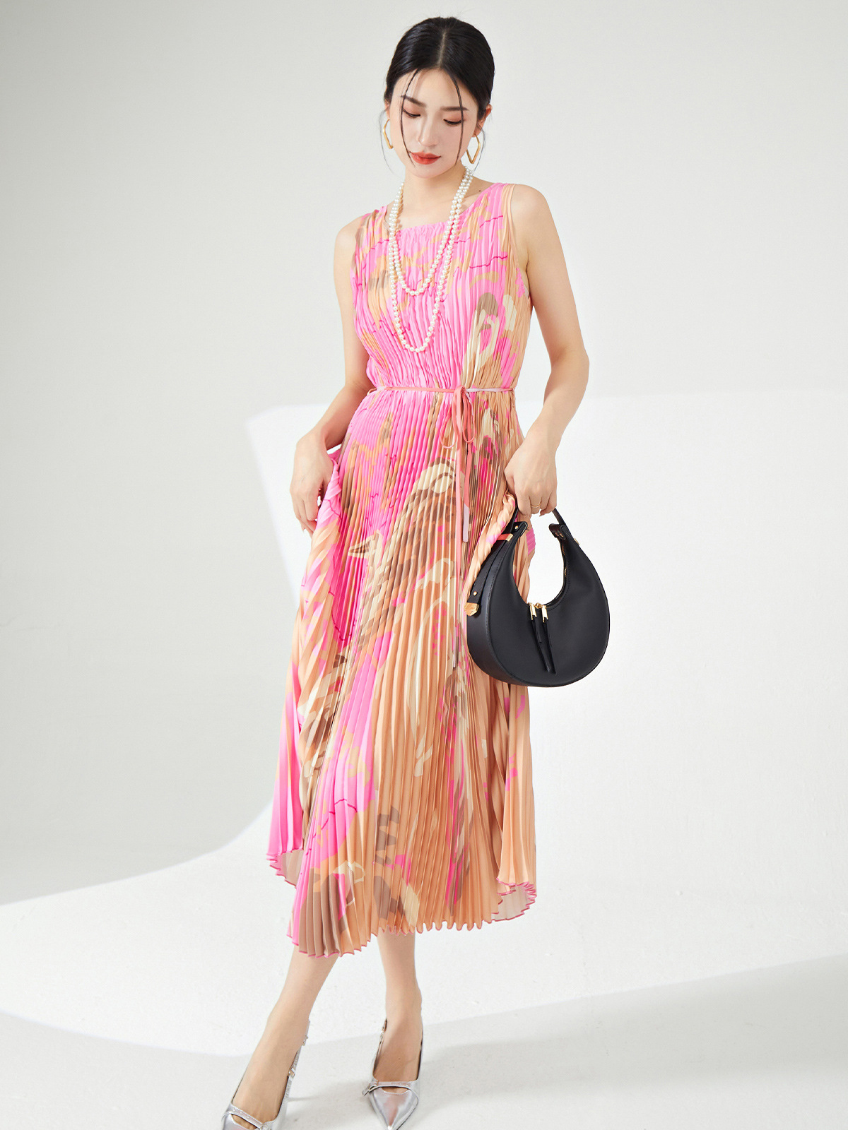 Miyake Summer dress Women's High-end Pleated Skirt Fashionable Loose Elegant Sleeveless All-match Long Skirt