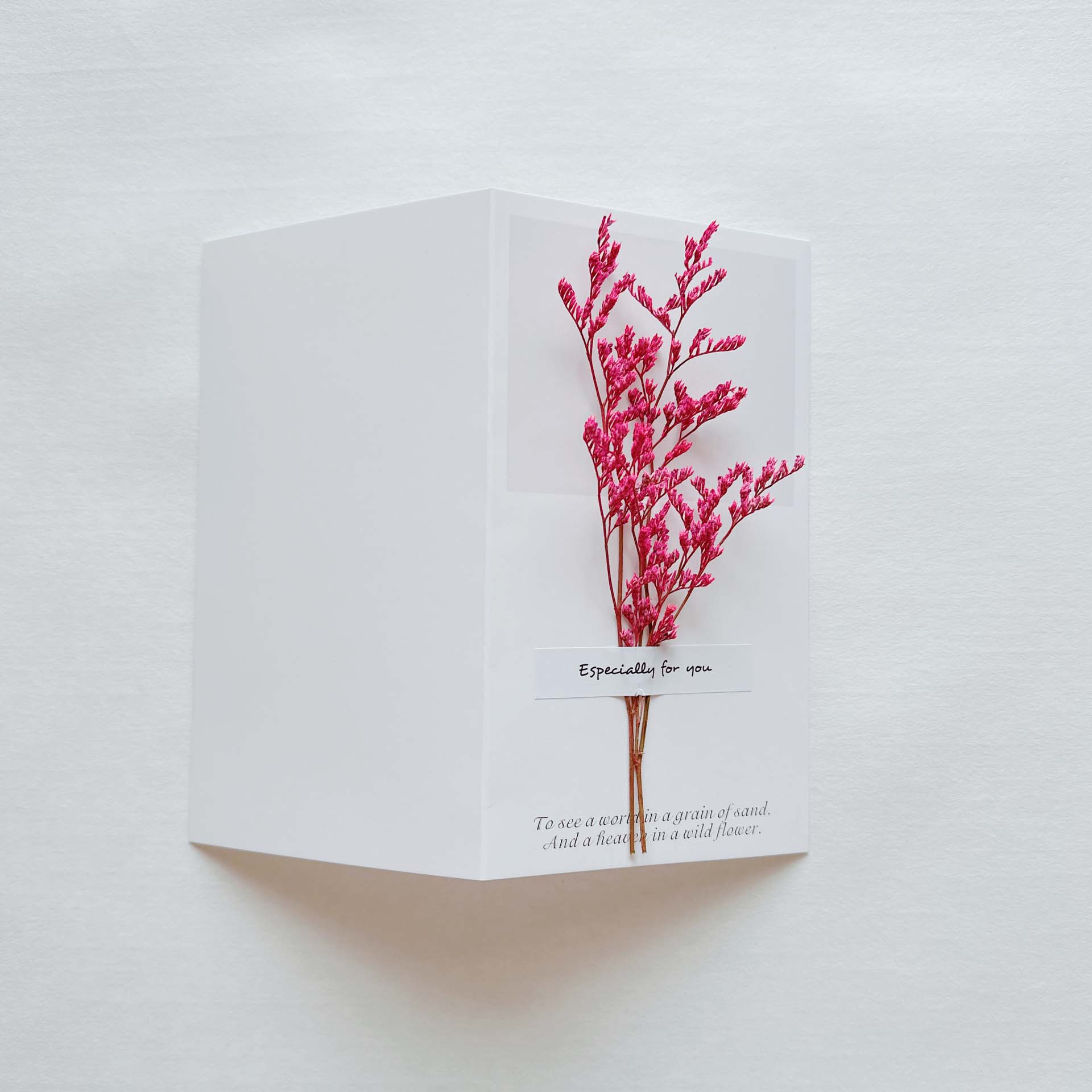 Picture of Gypsophila Dried Flower Greeting Card Birthday Greeting Card Creative Handmade Card Mid-Autumn Festival Handwritten Creative Universal Greeting Card