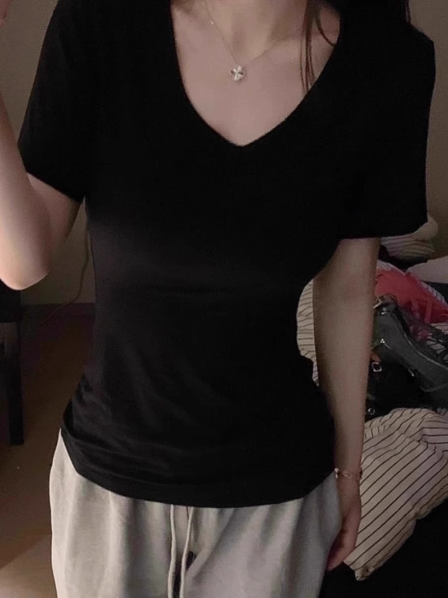 Picture of Super Slim Summer Dipping Sense Shoulder Tight Waist V-Neck Short Sleeve Top Base Good Wear Beware Spice Girls T-Shirt Women