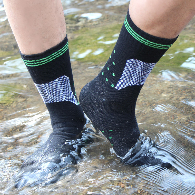 Spot waterproof socks for men and women winter breathable long tube outdoor hiking wading tube cycling skiing sports warm socks