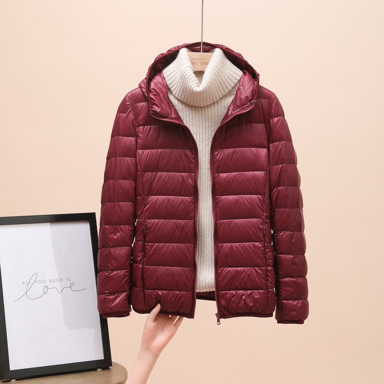 Picture of European Down Jacket Women's 2025 New Short Lightweight Thickened Warm Slim Korean Style White Duck Down Fashion Jacket