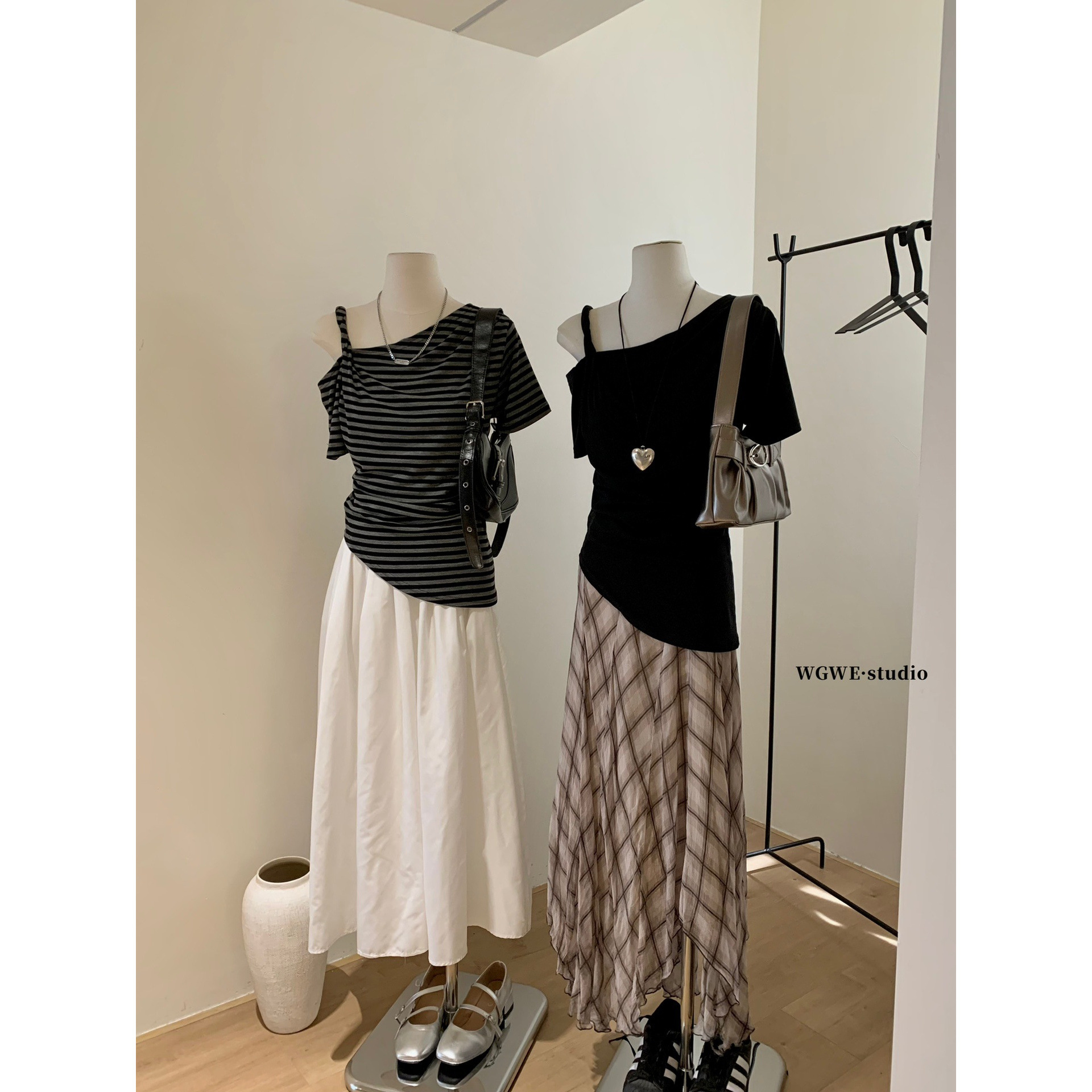 Korean striped suspender slanted shoulder short-sleeved T-shirt women's summer sexy pinching waist irregular slim slim hot girl top