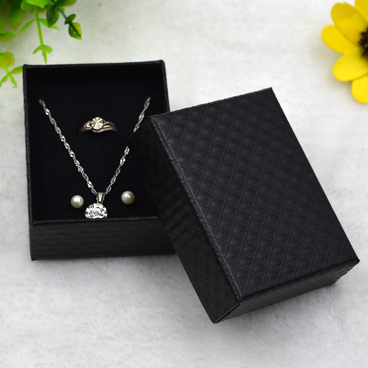 Picture of Ready-Made Kraft Paper Box Black Jewelry Necklace Ring Earring Box Bracelet Packaging Box Lid and Base Jewelry Box