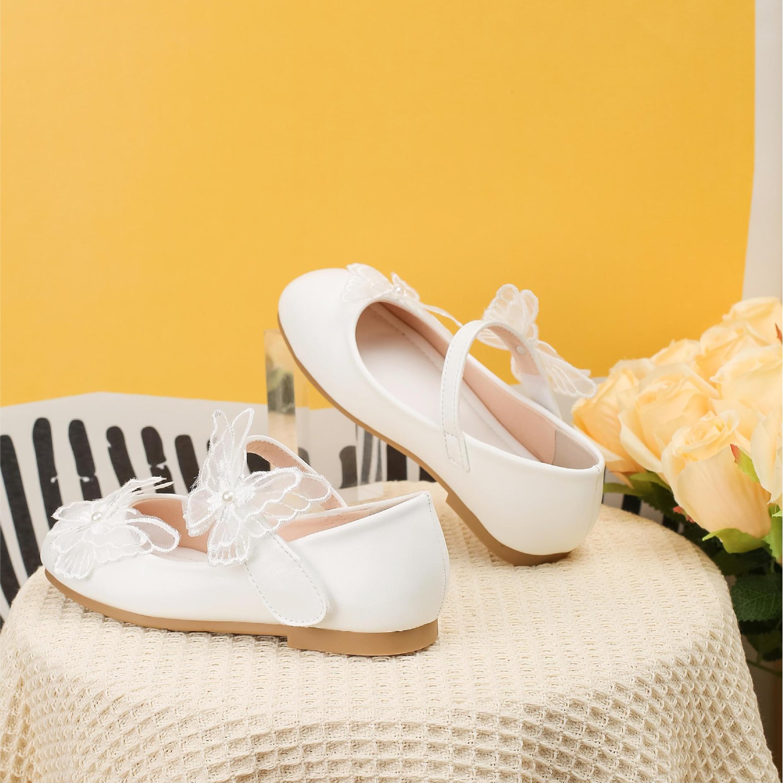 Girls Mary Jane Shoes National Style Lace Bow Princess Shoes Soft Sole White Gift Shoes Performance Shoes Shoes Shallow Mouth Single Shoes